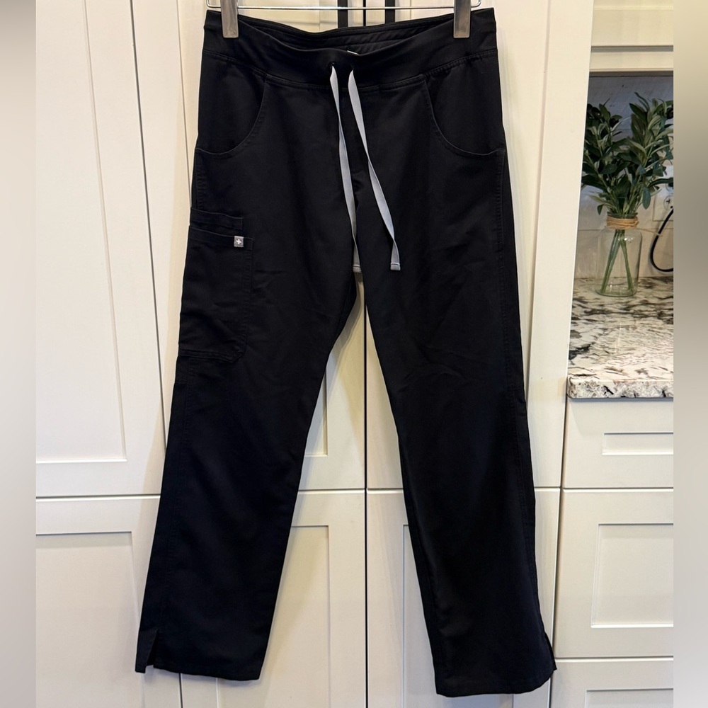 Figs Kade Cargo Scrub Pants™